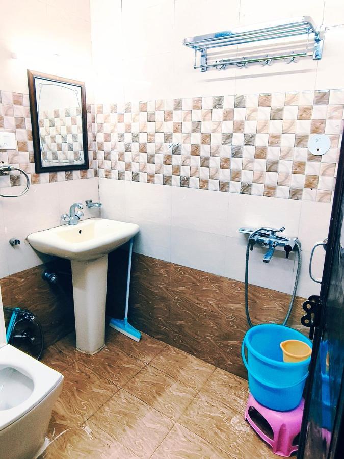Hotel Holiday Dalhousie - Near Ghandhi Chowk Mall Road Kültér fotó