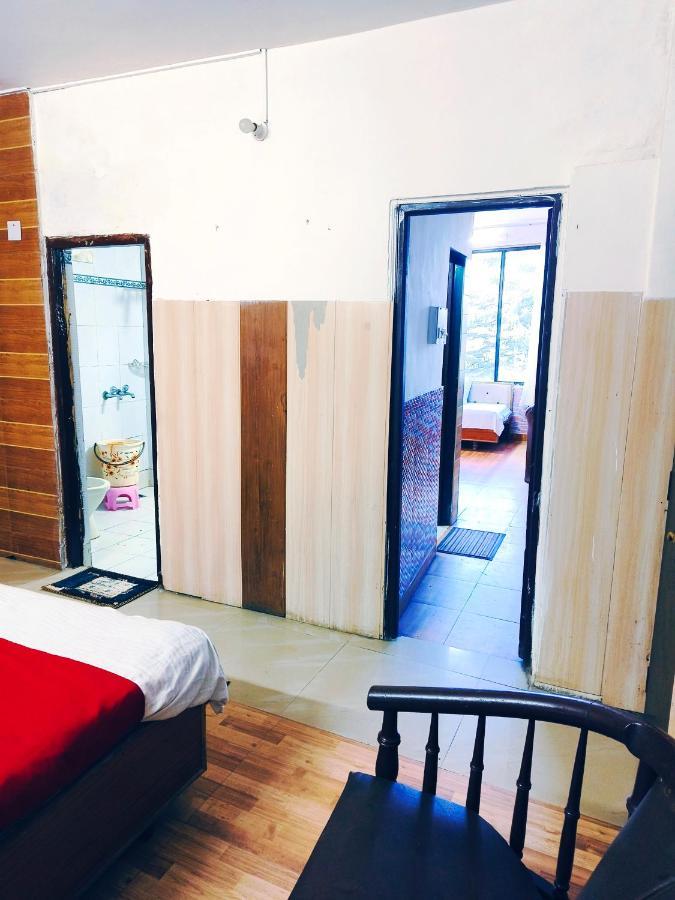 Hotel Holiday Dalhousie - Near Ghandhi Chowk Mall Road Kültér fotó