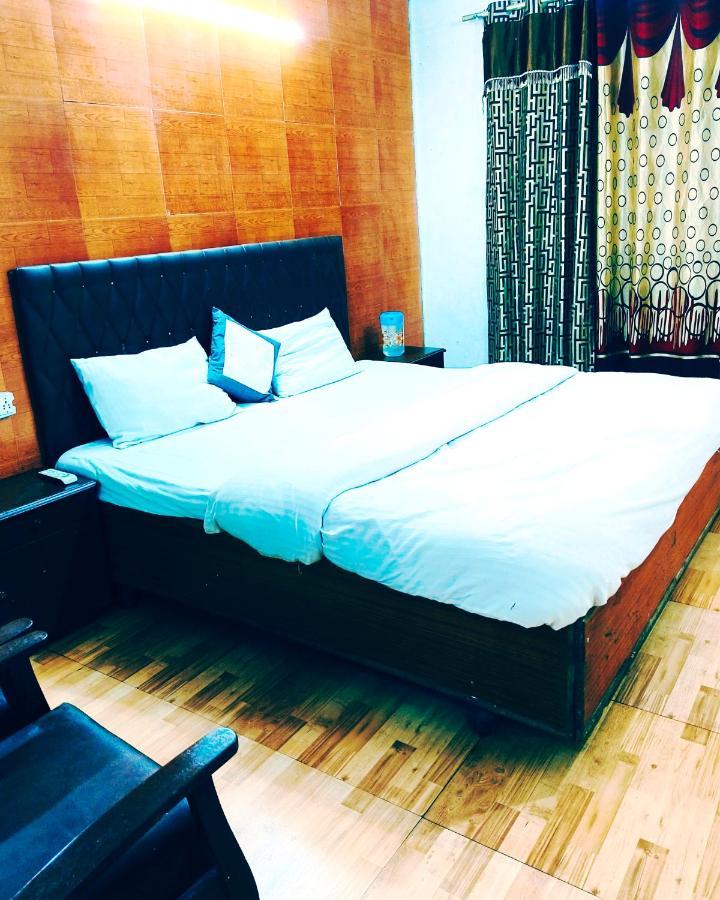 Hotel Holiday Dalhousie - Near Ghandhi Chowk Mall Road Kültér fotó
